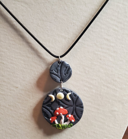 Goblincore Toadstool necklace