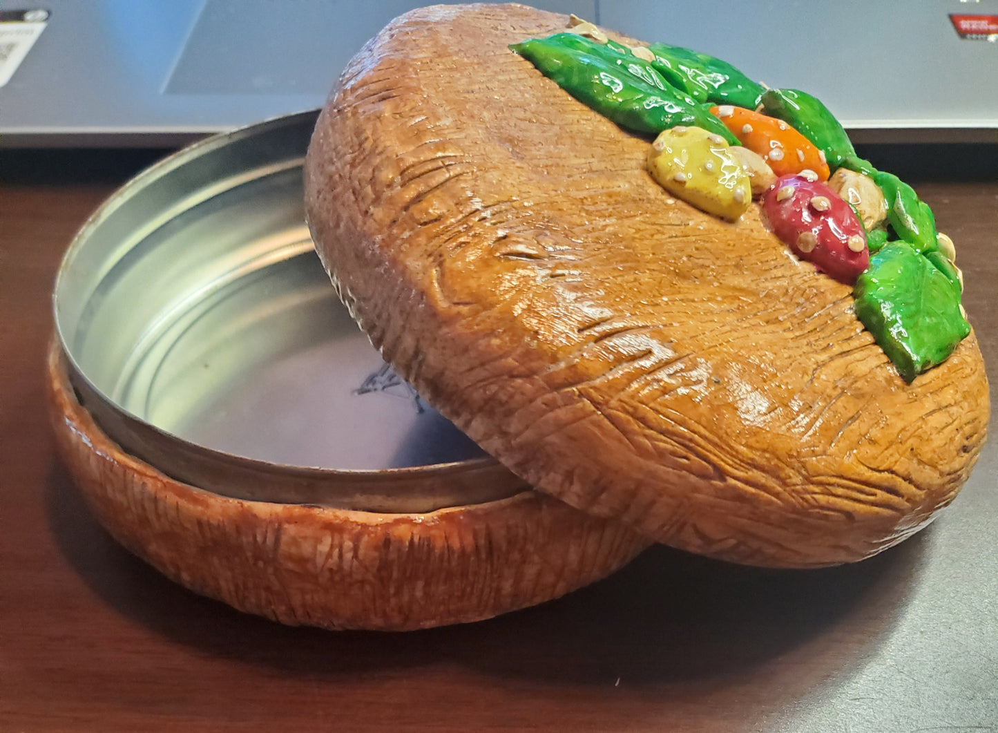 Mushroom storage tin